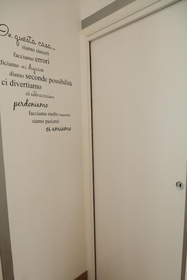 Guest House Simonazzi Ρέτζιο Εμίλια Εξωτερικό φωτογραφία
