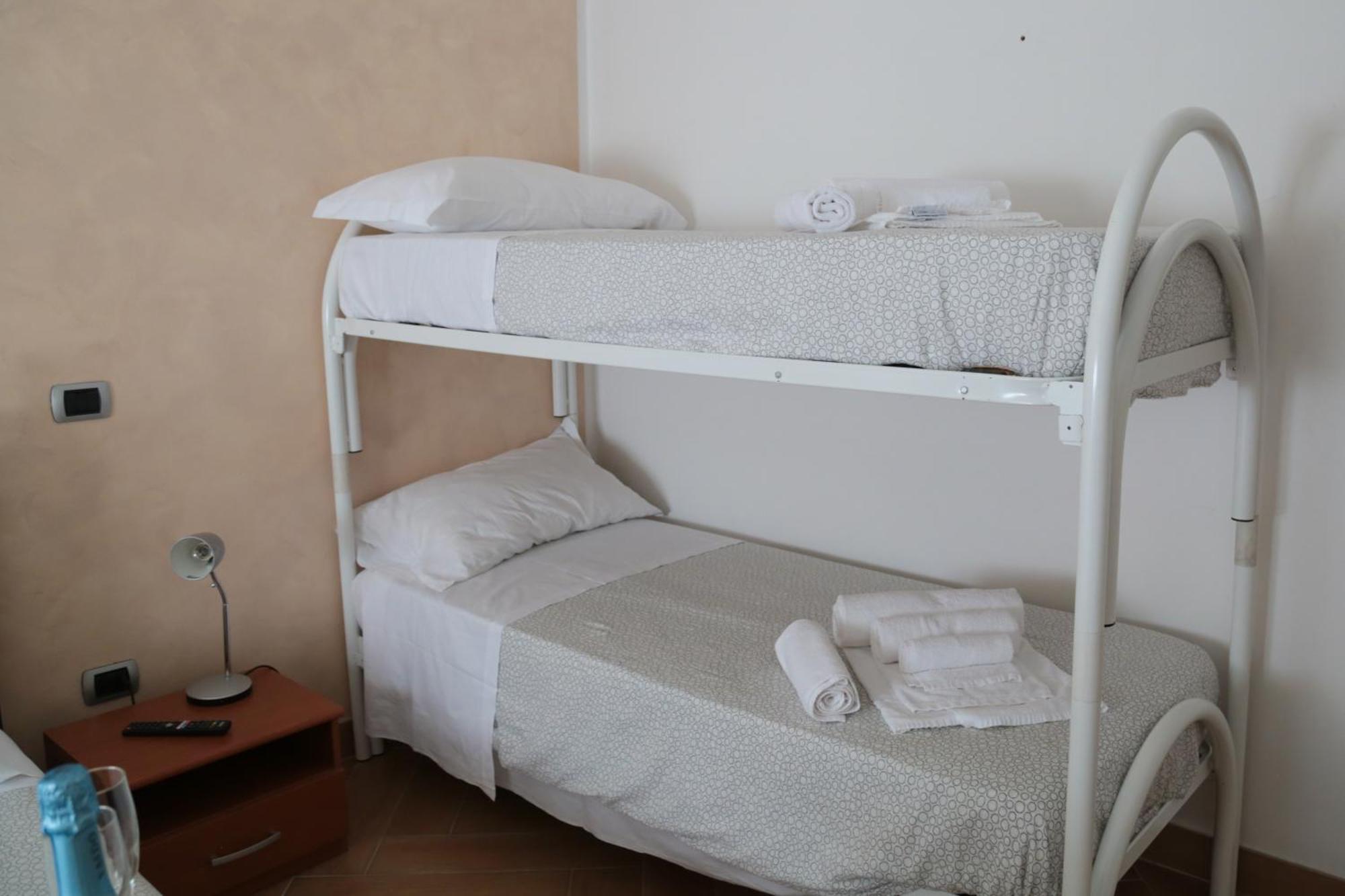 Guest House Simonazzi Ρέτζιο Εμίλια Εξωτερικό φωτογραφία