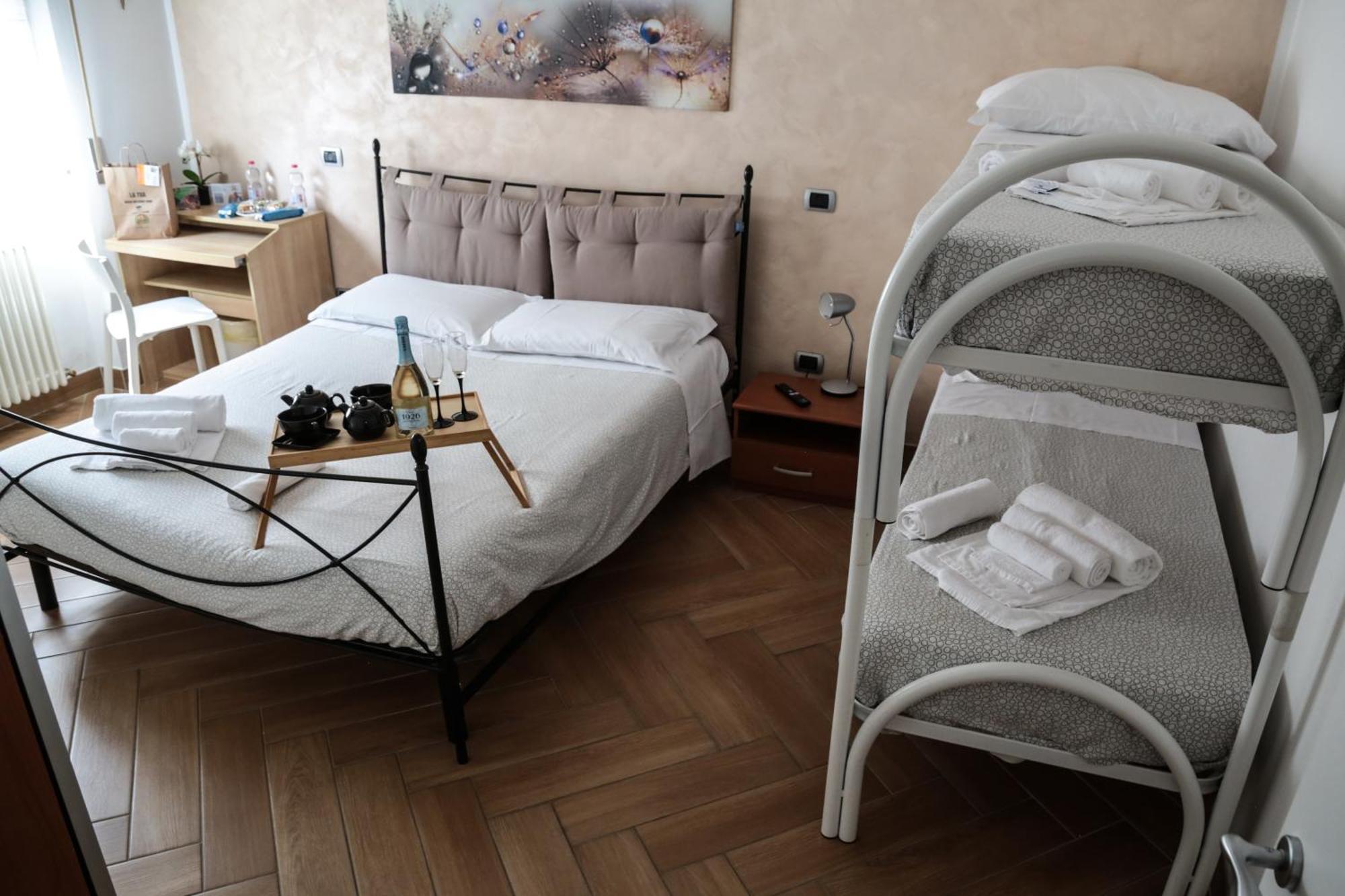 Guest House Simonazzi Ρέτζιο Εμίλια Εξωτερικό φωτογραφία