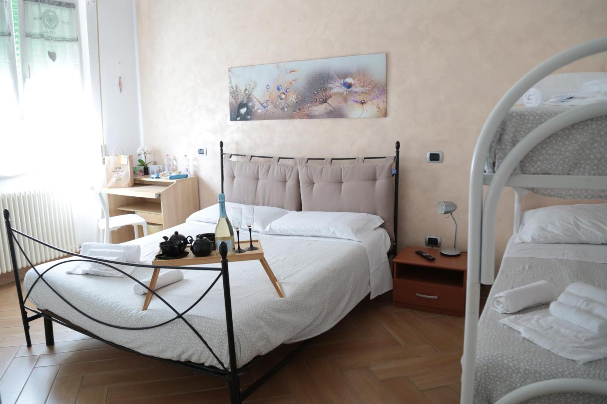 Guest House Simonazzi Ρέτζιο Εμίλια Εξωτερικό φωτογραφία